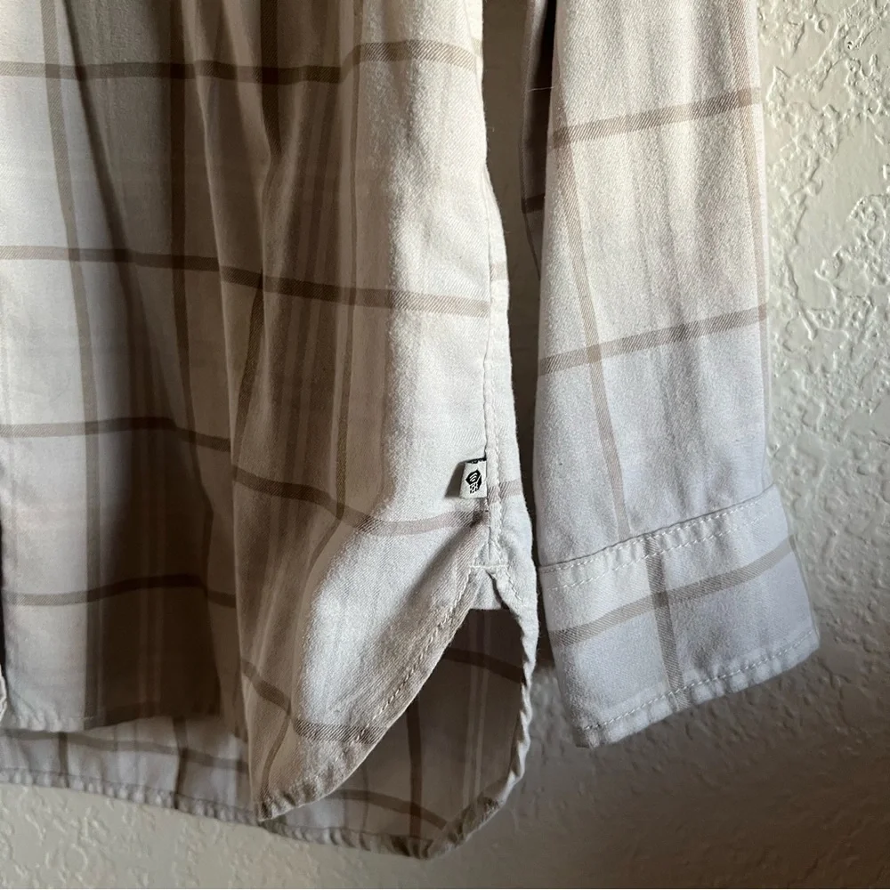 EUC Mountain Hardwear Women's Riley™ Long Sleeve shirt size Medium - Picture 3 of 4